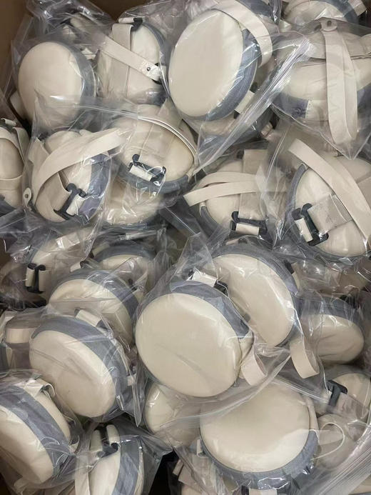 特价亏本清货，蕉下原厂代工气垫折叠墨镜，有3000付，现货供应！四个款式。 商品图14