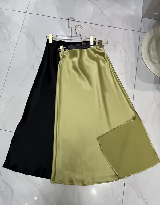 【门店同款】ENJOY春季高质缎面侧叉半裙 161907076 商品图0