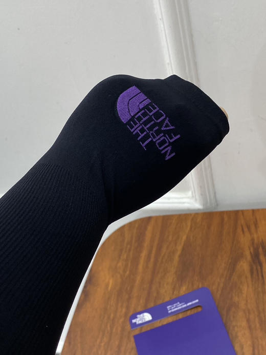 日本限定 正品北面紫标 春夏季 防晒冰袖，黑白两色 商品图11