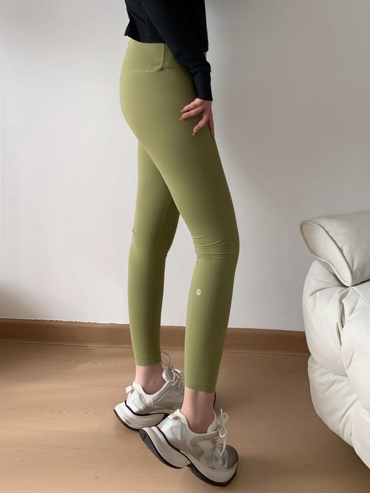 新增腿标款！lu家春夏薄款九分瑜伽裤丨客供王牌面料！标牌齐全❗️出入专柜无压力~ 时尚运动达人人手一条❗真的巨舒服巨好穿，又薄又透气，推荐多色入💯 商品图13