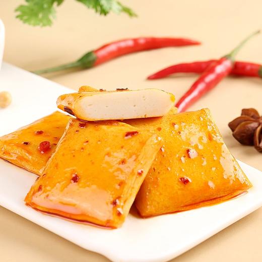 百草味甄选系列烧烤味弹弹鱼豆腐 135g 商品图4