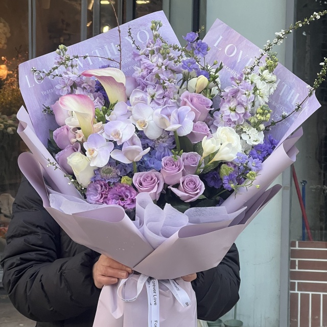 浅紫色系混搭花束