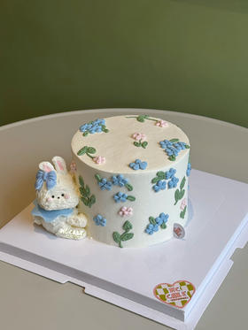 趴趴兔立体手绘蛋糕