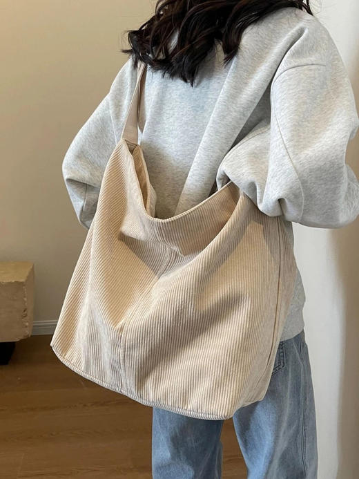 裁缝学苑AQ433新款灯芯绒单肩斜挎包包纸样女装大容量帆布上课包样板 商品图0