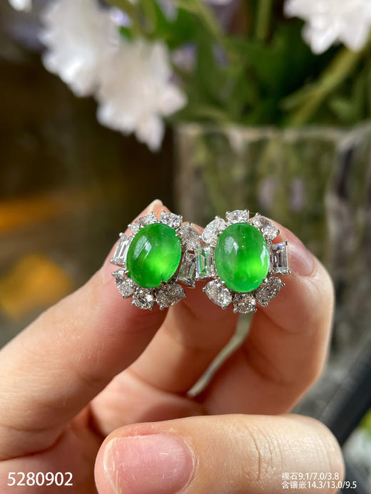 5280902，蛋面耳钉。具体价格微信咨询 商品图3