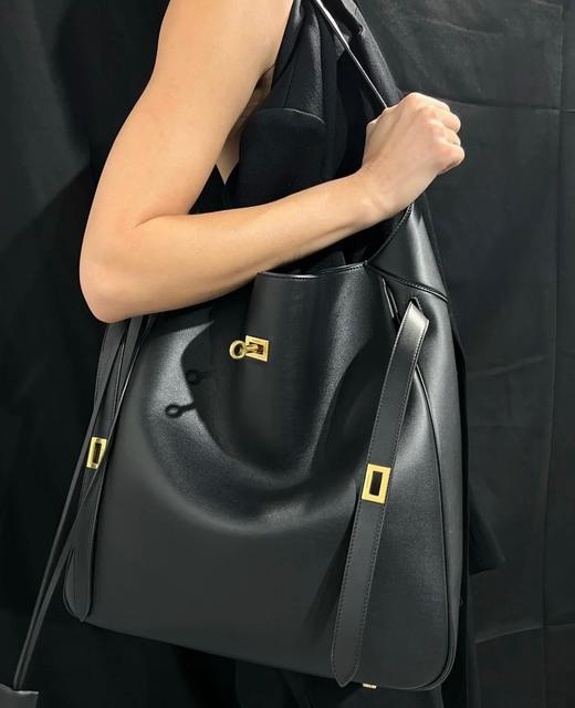 中性款牛皮革大号 Hobo手袋he004 商品图5