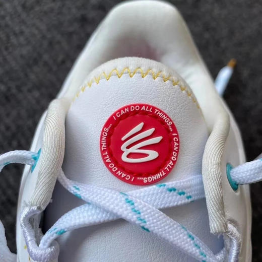 正品安德玛库里高尔夫男士球鞋，EVA中底舒适有弹力，鞋垫抗菌防臭，防滑底片抓地力更强
尺码40-44各几双 商品图2