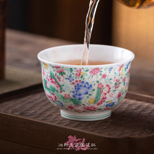 【万花呈瑞 盛世升平】繁花冰种玉瓷圆融杯/莲花杯主人杯/咖啡杯  徐建勇大师签章，繁花争艳 推感立体 迎光透亮，精美包装 gao端豪礼 商品图7