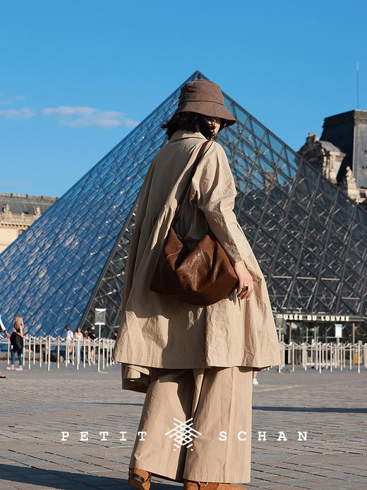 PETIT SCHAN小闪 CLO#589 The little girl's windbreaker 小姑娘家的风衣 高密色织匹马棉柞蚕丝苎麻设计感风衣 商品图3