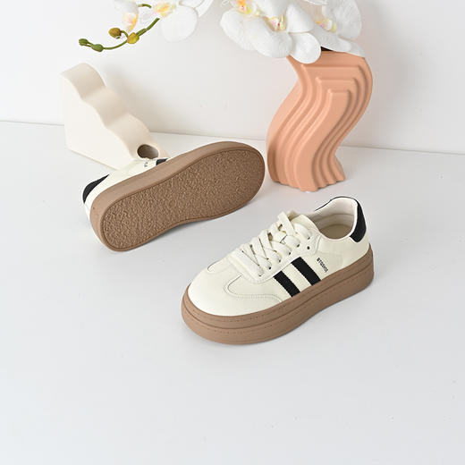 经典鲨2025年春季新品时尚韩版拼色系带德训鞋休闲平底鞋女KW313-517011 商品图3