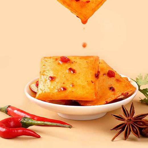 百草味甄选系列烧烤味弹弹鱼豆腐 135g 商品图2