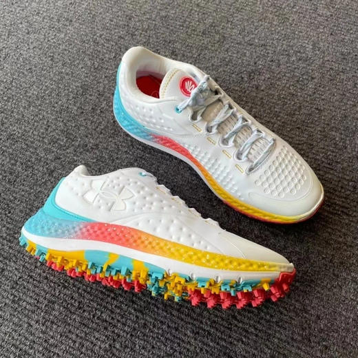 正品安德玛库里高尔夫男士球鞋，EVA中底舒适有弹力，鞋垫抗菌防臭，防滑底片抓地力更强
尺码40-44各几双 商品图5