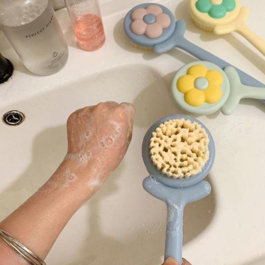 【🌻珀派霖菲 花朵洗澡刷】✅搓澡|✅美肤|✅按摩，三效合一，舒服绝绝子，我的梦中情刷啊👍搓澡不求人的快乐get了 ♦️用这个洗澡刷，洗完全身不要太舒服了！ 商品图4