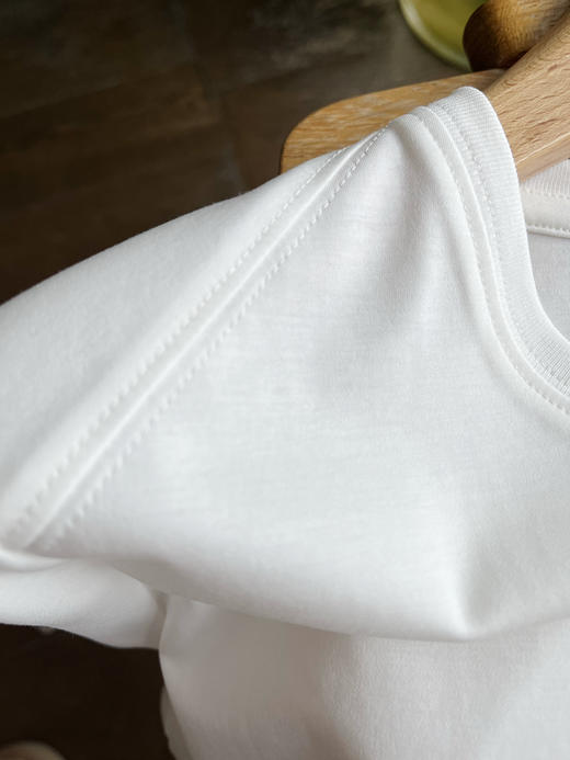 【显瘦引力场】噢蜜ooomeooo正肩刺绣爱心💗T恤 商品图11