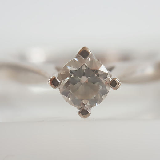 【天然正品】AU750经典时尚四爪款0.318克拉钻石戒指13.5（戒圈可改）女士现售价：3280！270225NJS16 商品图7