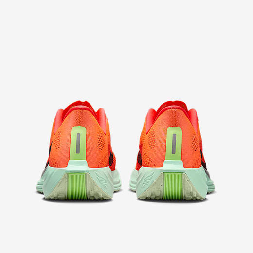 Nike耐克官方运动春女鞋ZOOM FQ7261-600 商品图4