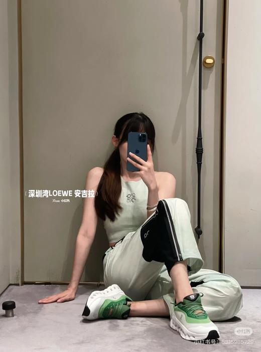 年后发！巨好穿！！强烈推荐【On昂跑×LO*WE罗家联名款户外轻便跑鞋运动鞋】明星同款！男女款都有！认准独家货源❗️出入专柜无压力！上脚显腿长~ 不管休闲还是运动都很百搭 商品图4