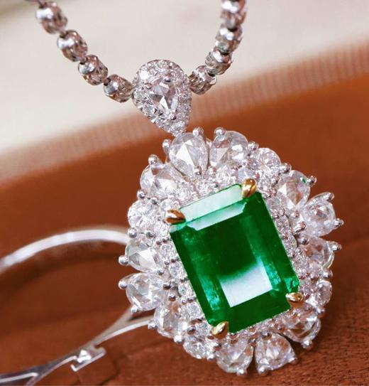 1.36ct刻面祖母绿戒指吊坠 商品图0