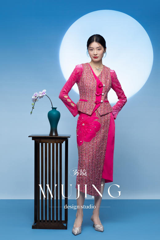 3205202 瑰意玫粉 进口醋酸缎/重磅纹理金丝呢料马甲 雾境 商品图4