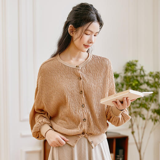 famecoco范可儿短款针织开衫女士秋款长袖圆领落肩宽松毛衫上衣D221DA300 商品图3