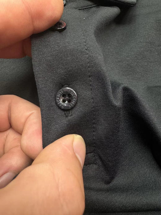 正品迪桑特DUALIS系列都市通勤长袖POLO衫早春新品
原单信封纸盒包装，使用进口中空纱面料制成的长袖POLO衫 商品图7