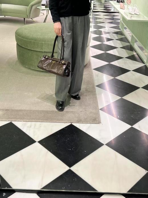 普拉达LuxSoft手拿包包来啦油蜡又时髦的高级能get他们的颜复古感拿捏的非常到位（HH） 商品图4