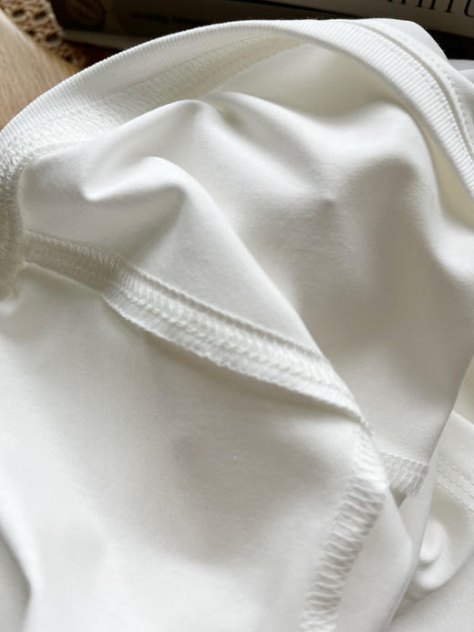 【简即是奢】噢蜜ooomeooo持久如新正肩基础T 商品图12