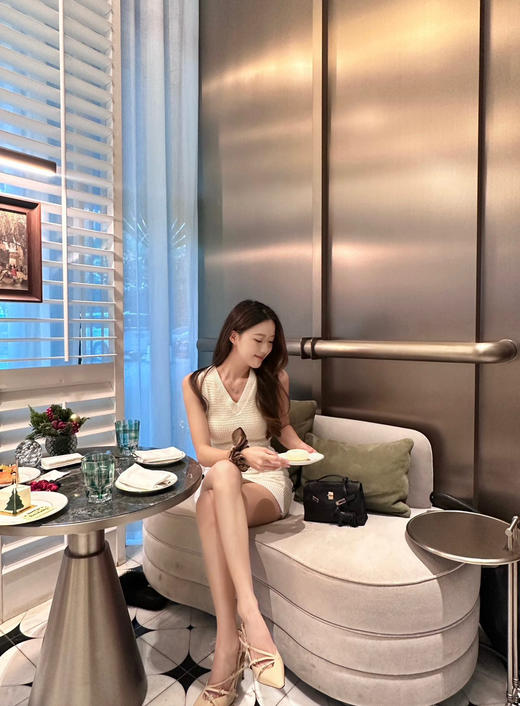 【3月3日 上午12:30 秒杀】纯原 Theory 真丝丝绒蝴蝶结 发圈马尾圈 礼盒装 商品图13