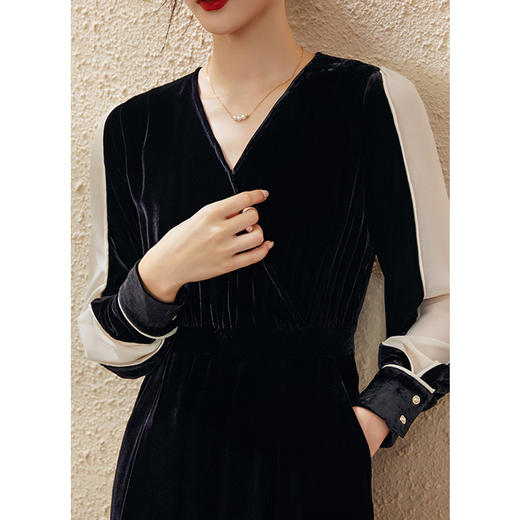 丁摩 法式优雅丝绒真丝长裙设计感小黑裙长袖连衣裙225w61 商品图3