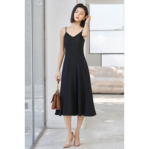 剩S/XL/XXL 米思阳2025秋季新款优雅纯色吊带连衣裙百搭修身中长款内搭大摆裙女5842 商品图2