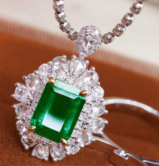 1.36ct刻面祖母绿戒指吊坠 商品图1