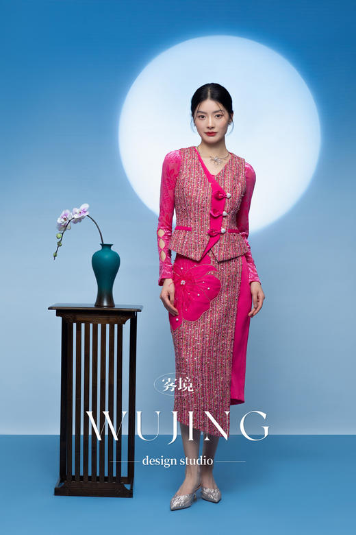 3205202 瑰意玫粉 进口醋酸缎/重磅纹理金丝呢料马甲 雾境 商品图2