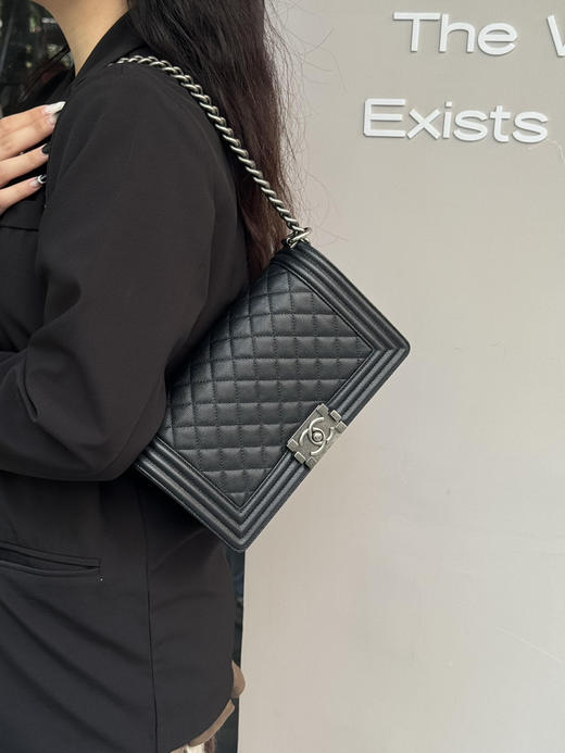 Chanel leboy 中号黑银 荔枝皮 斜挎包 商品图1