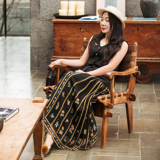 【林栖设计小店】优雅马夹法式复古珍珠修身显瘦2025春夏新品无袖外套女1952024 商品图5