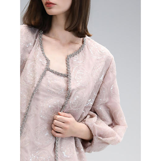 COCOBELLA重工亮片盘绣国风外套女钉珠链条花苞袖上衣SC3021 商品图1