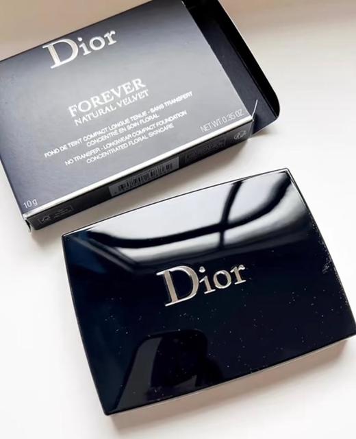 1楼迪奥DIOR凝脂恒久柔雾粉饼【25年爆款】 商品图0