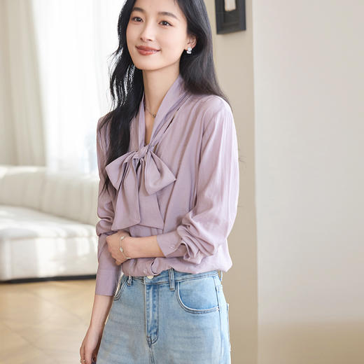 VICTORIA&VERA春季“春日的雪青”系列复古法式气质系带百搭V领绑带紫罗兰衬衫 商品图3