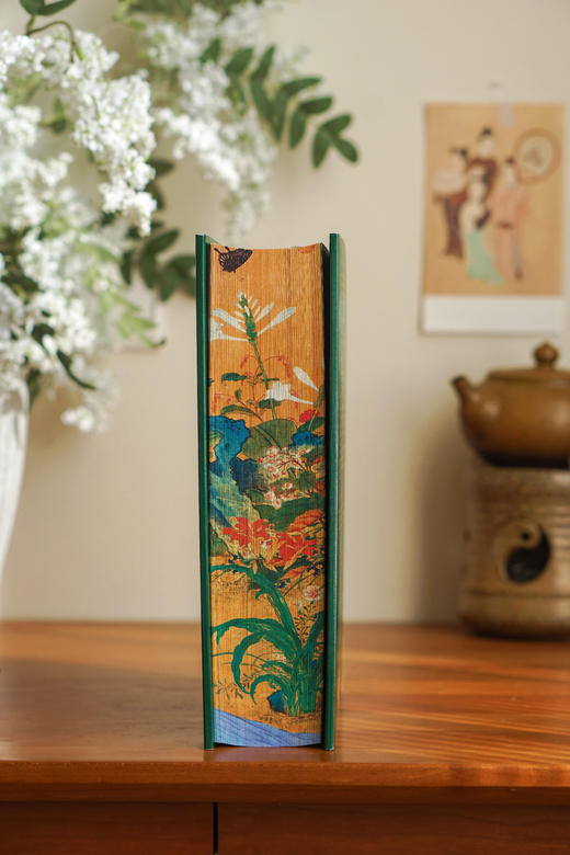 送《金石昆虫草木状：绝美中国博物手绘》刷边特装礼盒｜三联中读知识会员（年卡） 商品图7