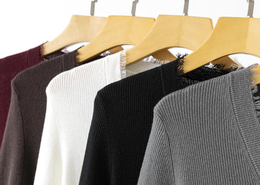 【高品质私服】【扬子精纺羊毛坑条V领流苏开衫】德国斯托尔16针细针加工，针法细腻平整YS88306-CC 商品图1