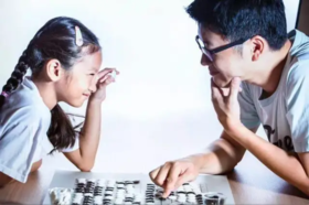 孩子5岁半，冲动花3万报的围棋启蒙班，却输给了隔壁花1毛的娃…… 