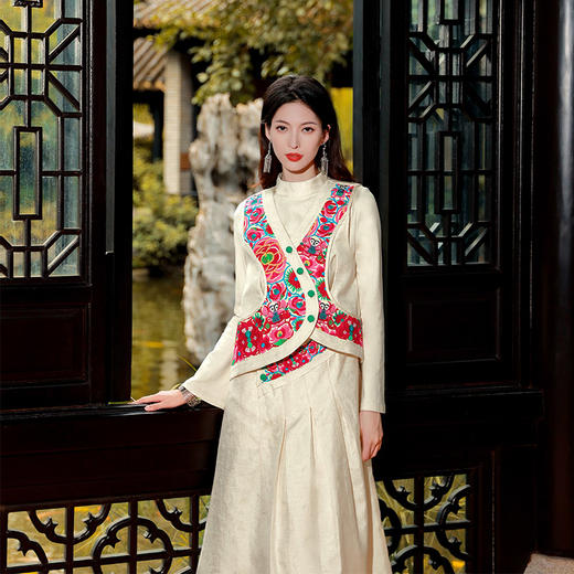 【优雅套装】风花雪月刺绣马甲 | 现货加急发 商品图3