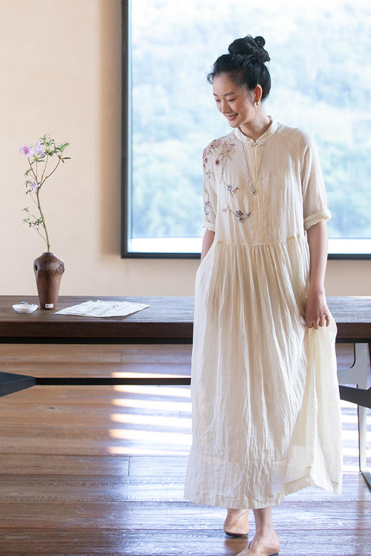牧衣游原创 手工刺绣苎麻炒色连衣裙新品轻薄文艺气质长裙 清溪 商品图5