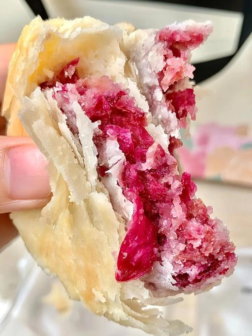 【斌哥优选】云南美食专场。云南鲜花饼。食用鲜花入料，配料干净，保质期15天。外酥内软，花香浓郁，甜而不腻 商品图2