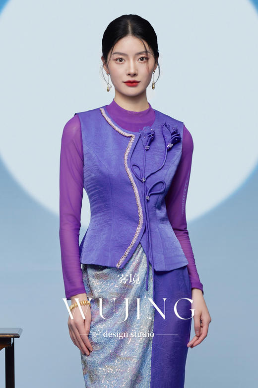 3205264 紫金梦雨 进口纹理醋酸缎马甲 雾境 商品图0