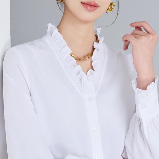 艾尚臣长袖衬衫女2025新款高级感精致V领木耳边通勤百搭法式衬衣 商品图4
