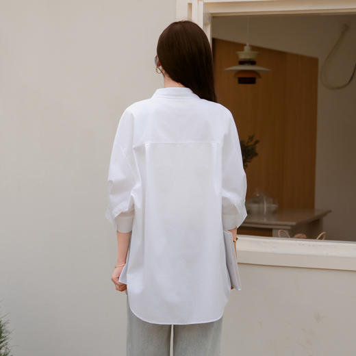 谜底印花衬衫分袖女2025春季新款复古文艺宽松中长衬衣256MC6014 商品图2