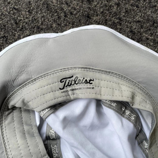 正品Titleist高尔夫球帽 软顶渔夫帽，遮阳 超轻 均码，可以调节大小！
只有十顶 商品图6