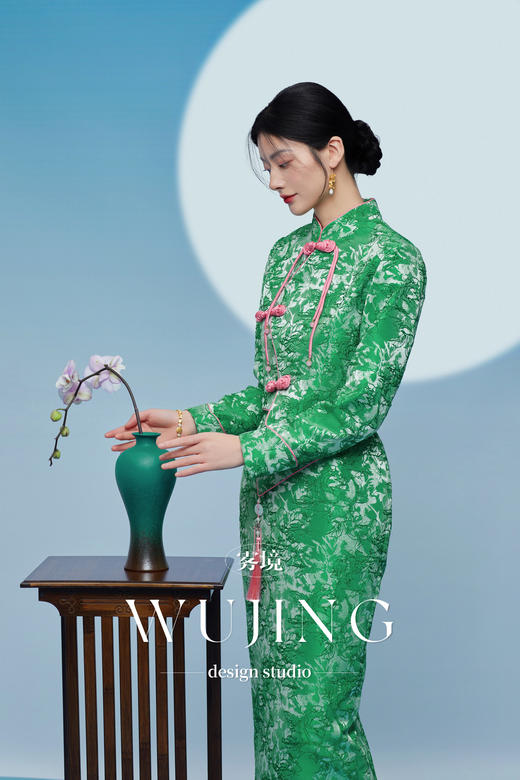 3205103 浮岚暖翠 进口醋酸提花缎外套 雾境 商品图2