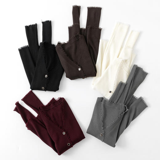 【高品质私服】【扬子精纺羊毛坑条V领流苏开衫】德国斯托尔16针细针加工，针法细腻平整YS88306-CC 商品图4