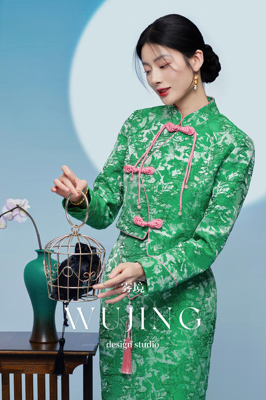 3205103 浮岚暖翠 进口醋酸提花缎外套 雾境 商品图1